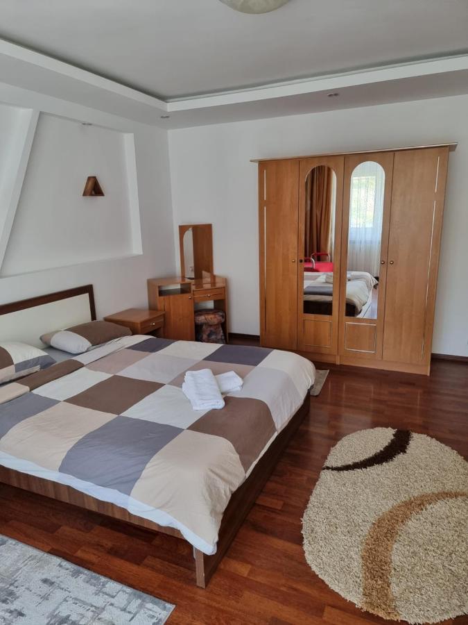 Charming And Intimate Getaway In Bucharest - Near Unirii Square Leilighet Eksteriør bilde