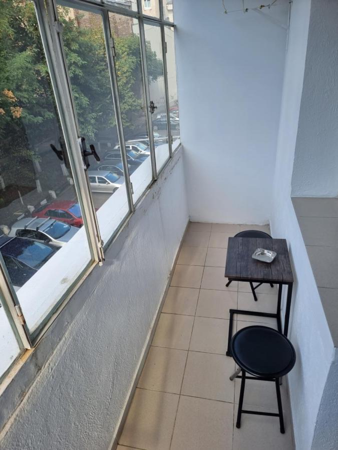 Charming And Intimate Getaway In Bucharest - Near Unirii Square Leilighet Eksteriør bilde